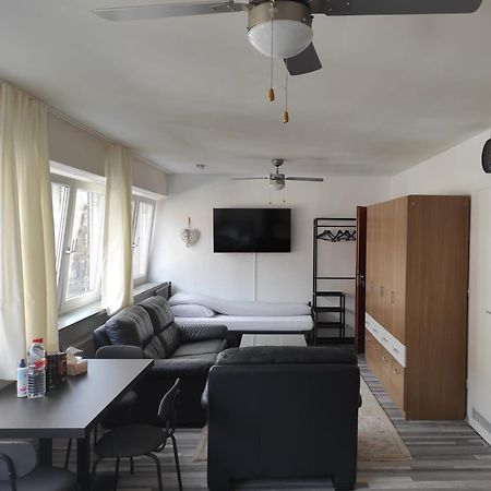 Ferienwohnung Im Zentrum Von Oberhausen Inklusive Wlan Buitenkant foto